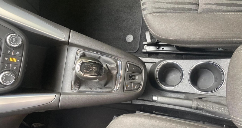 Opel Zafira cena 49900 przebieg: 150800, rok produkcji 2018 z Gdańsk małe 121